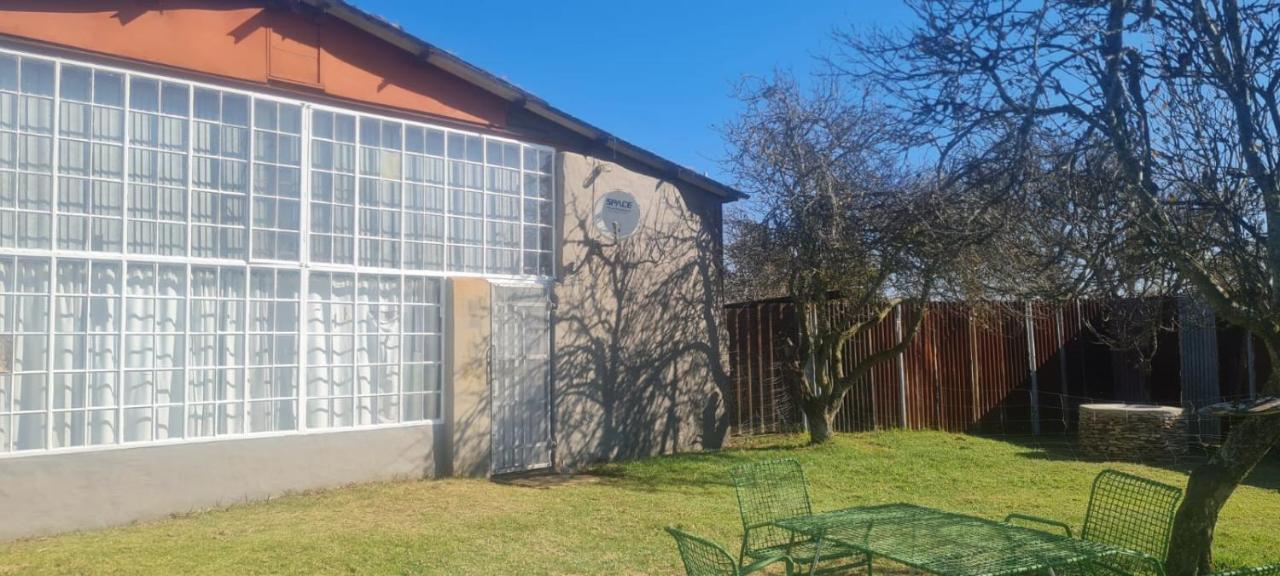 Green Thumb Farm Stay Ermelo Exterior foto